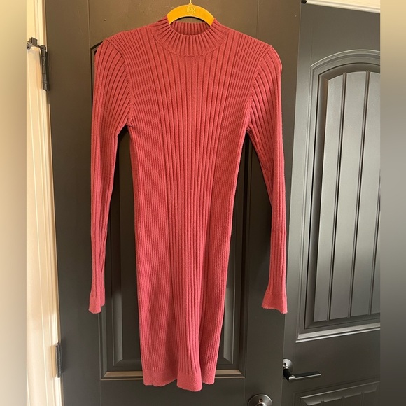 Burgundy sweater dress - Picture 1 of 4